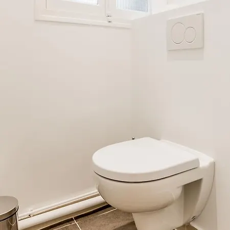 Design Flat On Champs-elysees, Washington For 6